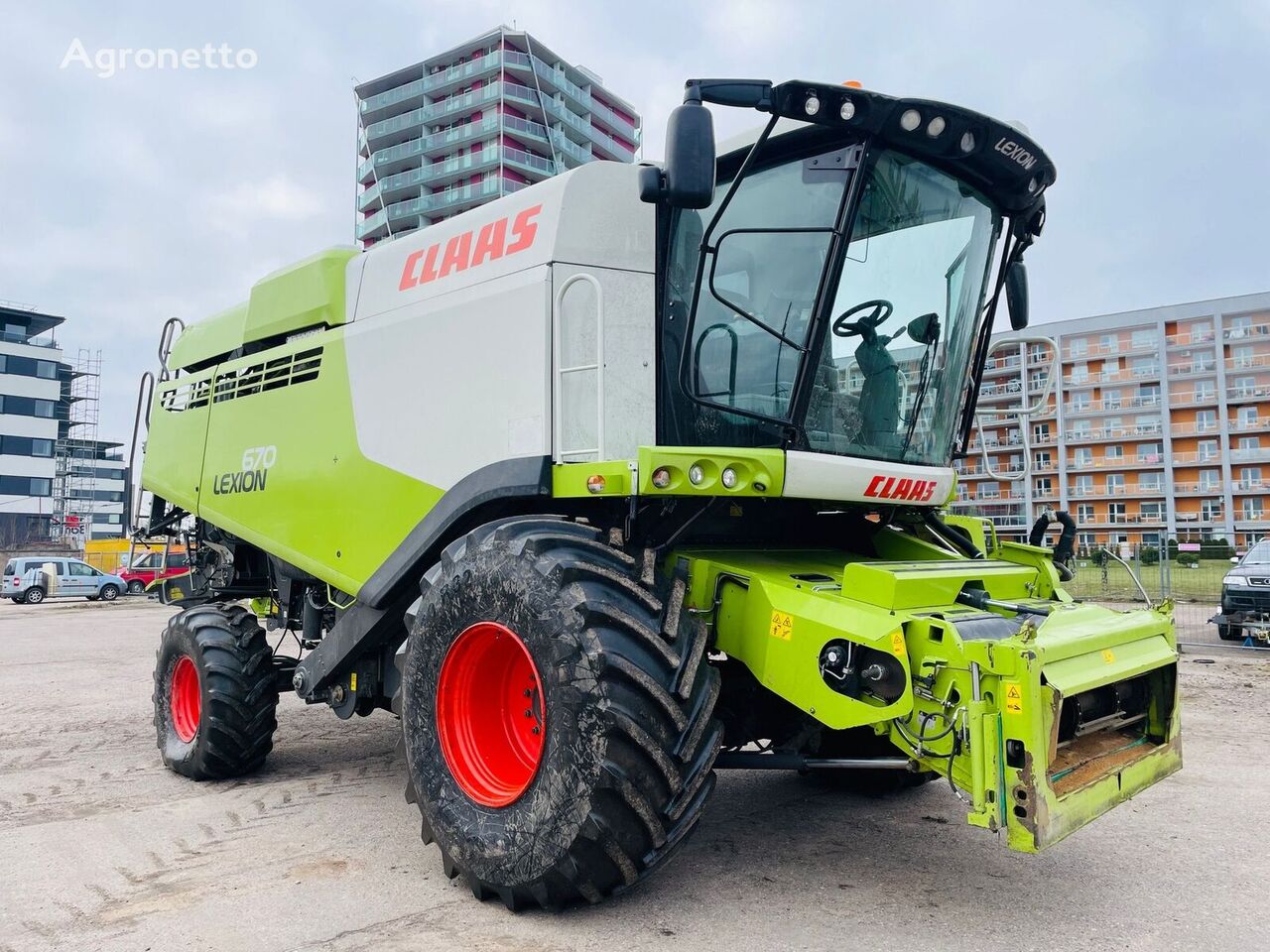 grūdų kombainas Claas LEXION 670 MONTANA 4X4 + VARIO 680