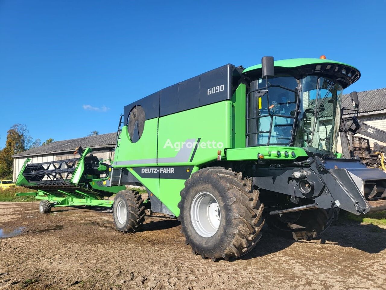 grūdų kombainas Deutz-Fahr 6090